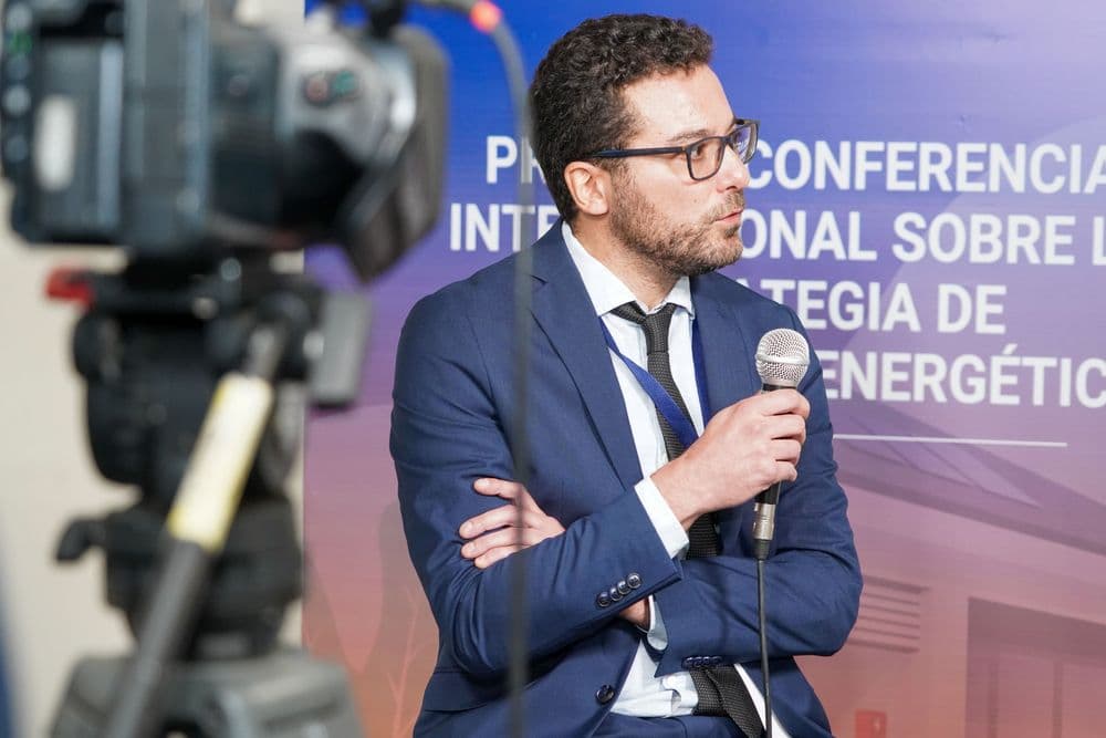 Davide Beretta – Gerente de Proyectos en Eifer (European Institute for Energy Research), Líder de Proyecto de “H2 Technologies & Markets & Mobility” 